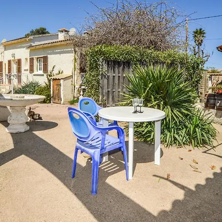 Holiday home Awesome In